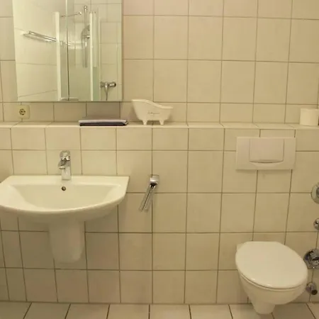 *strandaster* In - 100 M Bis Strand, Ruhig, Zentral.