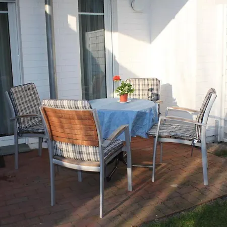 *strandaster* In - 100 M Bis Strand, Ruhig, Zentral. * Zingst