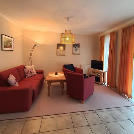 *strandaster* In - 100 M Bis Strand, Ruhig, Zentral. Zingst